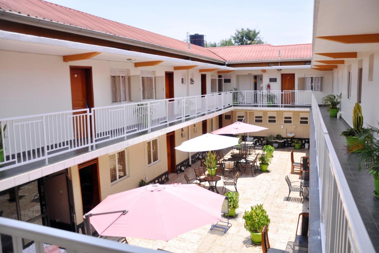 Sandton Hotel Kasese Zewnętrze zdjęcie