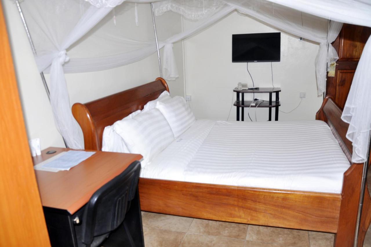 Sandton Hotel Kasese Zewnętrze zdjęcie