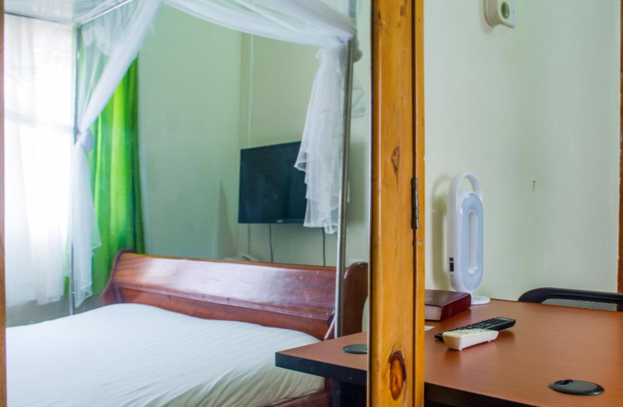 Sandton Hotel Kasese Zewnętrze zdjęcie