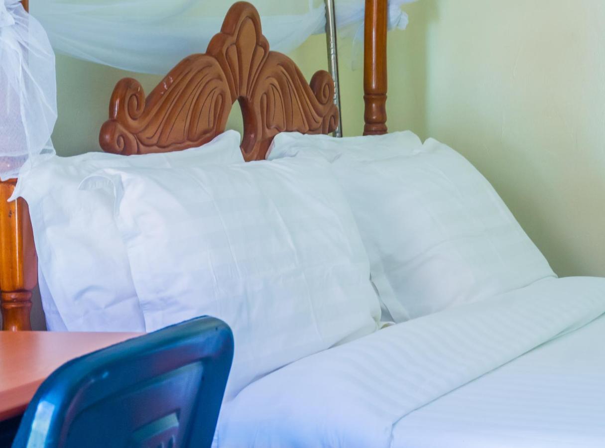 Sandton Hotel Kasese Zewnętrze zdjęcie