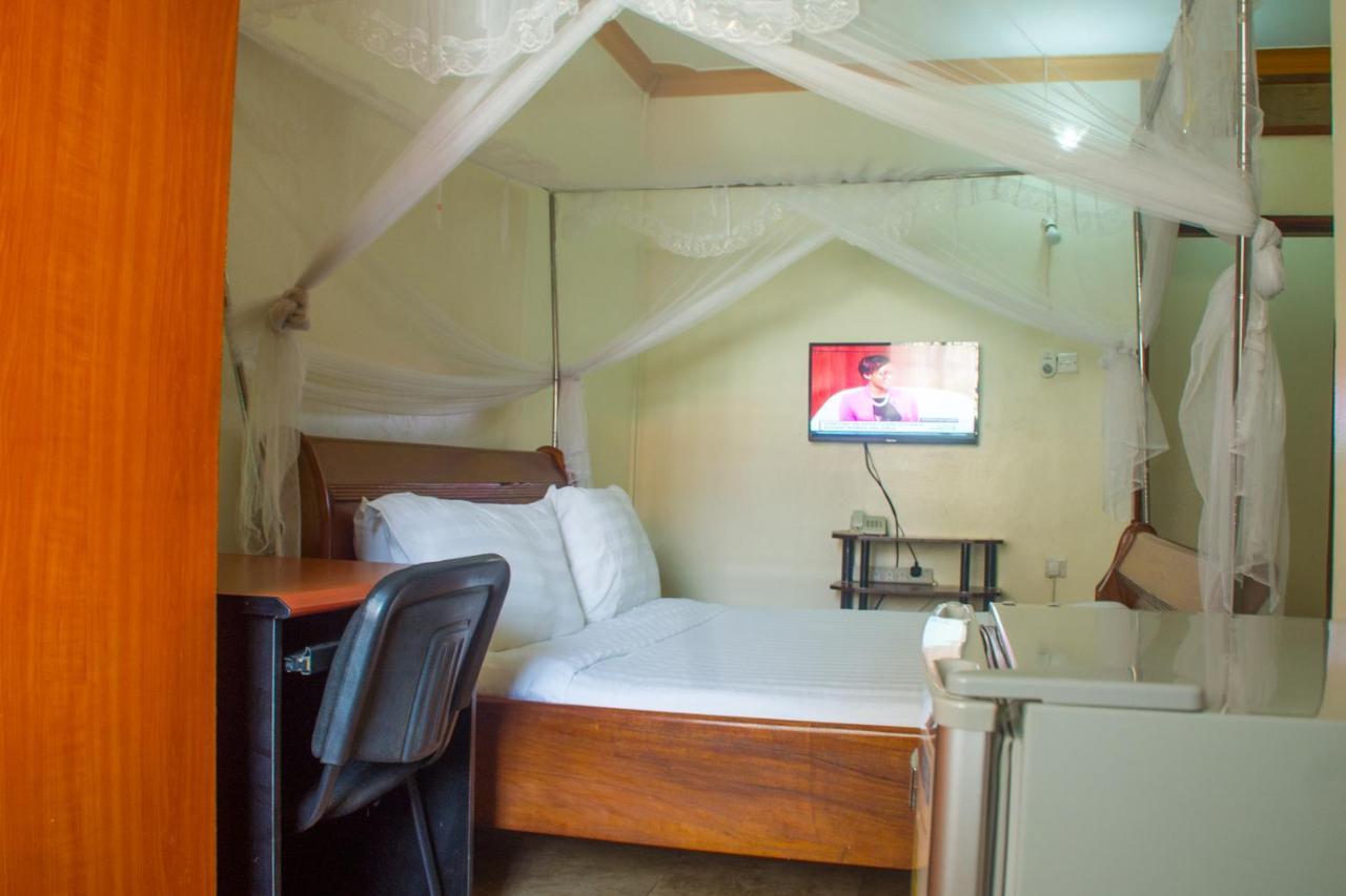 Sandton Hotel Kasese Zewnętrze zdjęcie