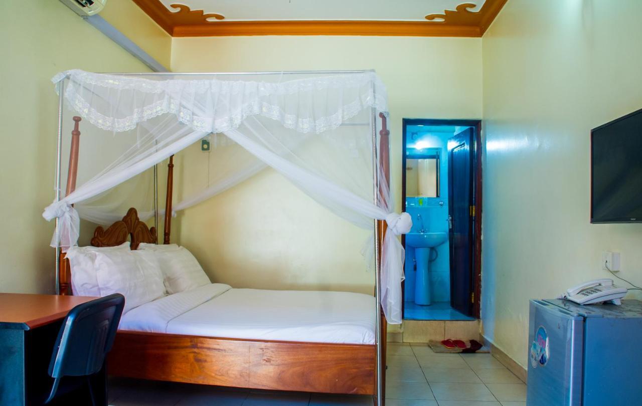 Sandton Hotel Kasese Zewnętrze zdjęcie