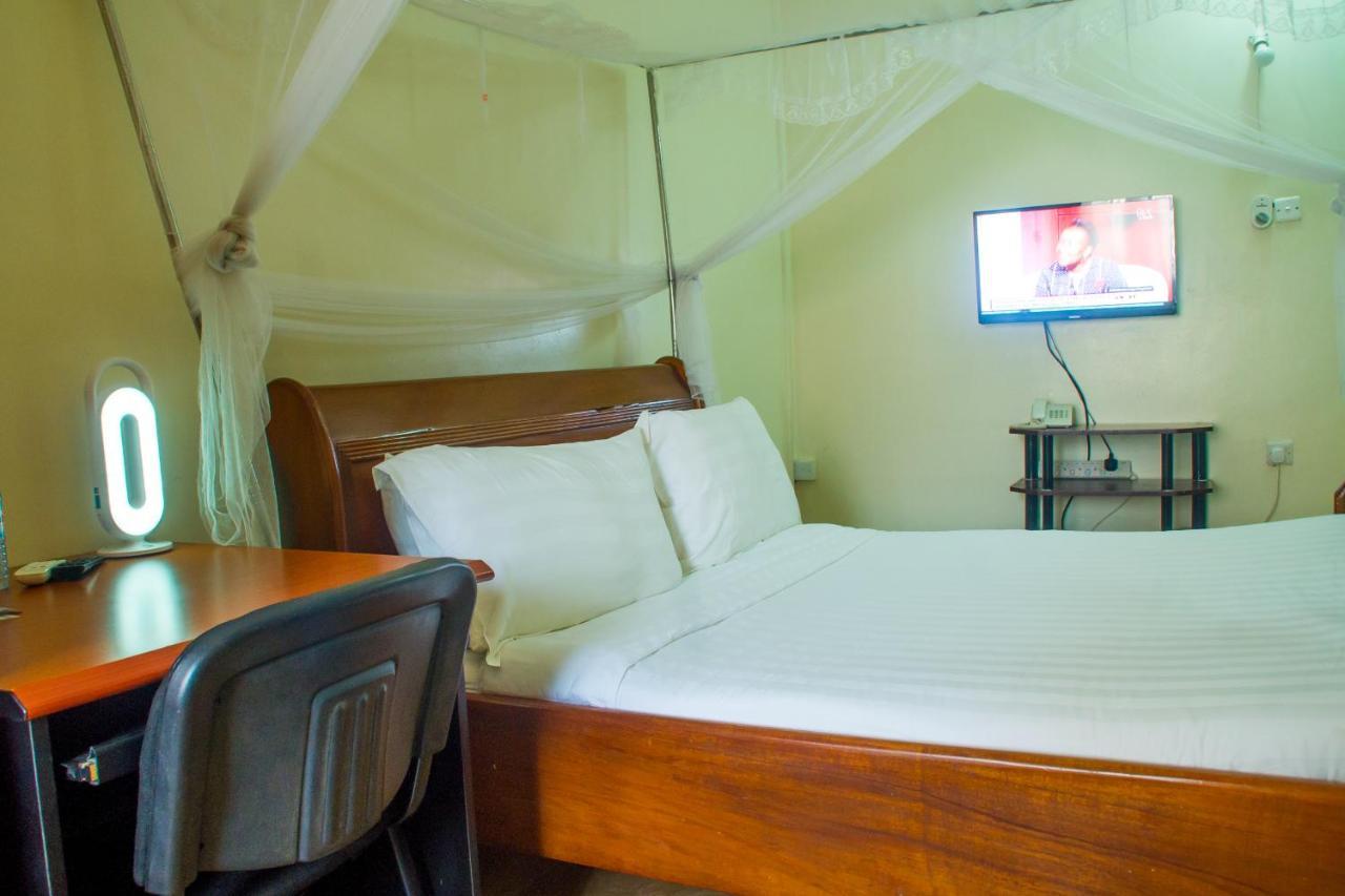 Sandton Hotel Kasese Zewnętrze zdjęcie