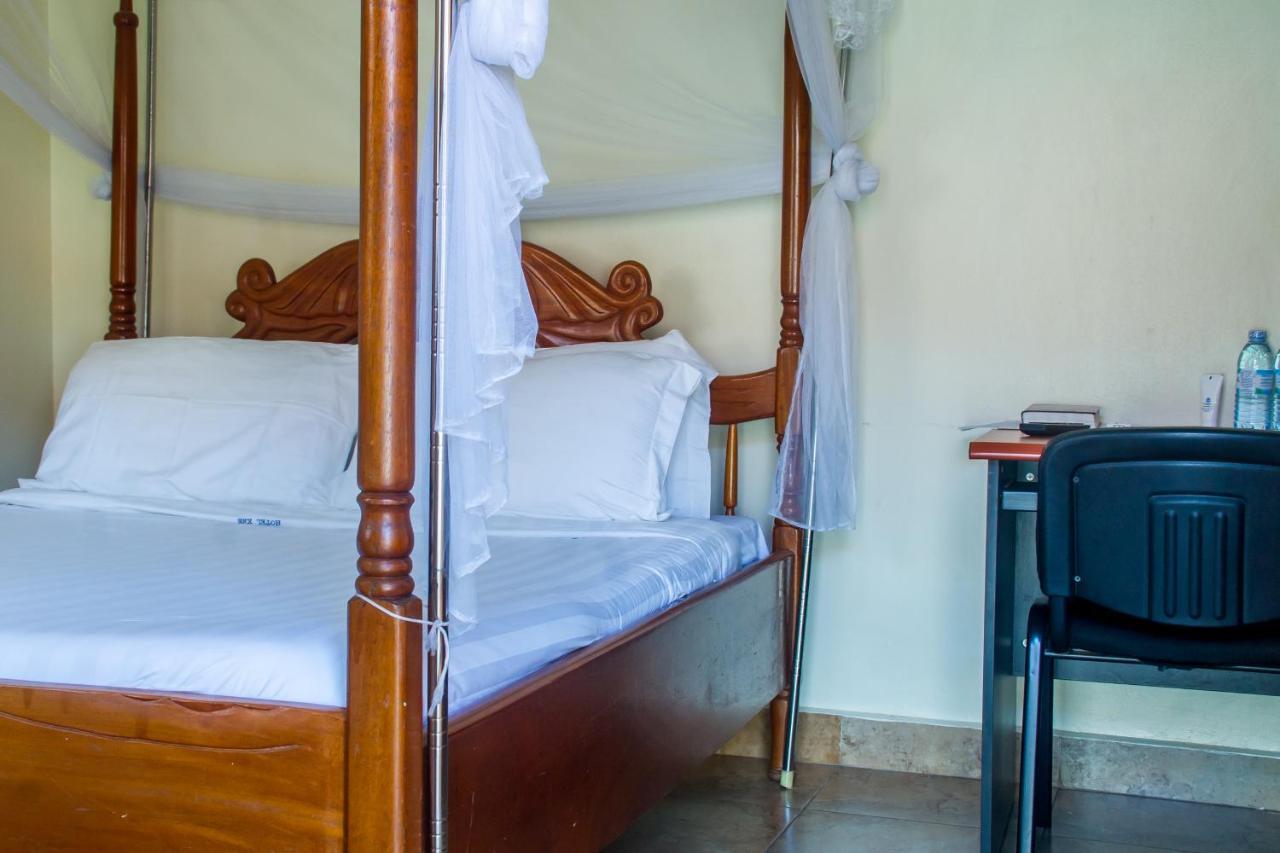 Sandton Hotel Kasese Zewnętrze zdjęcie