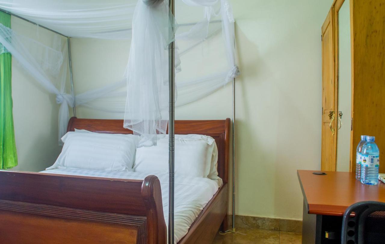 Sandton Hotel Kasese Zewnętrze zdjęcie