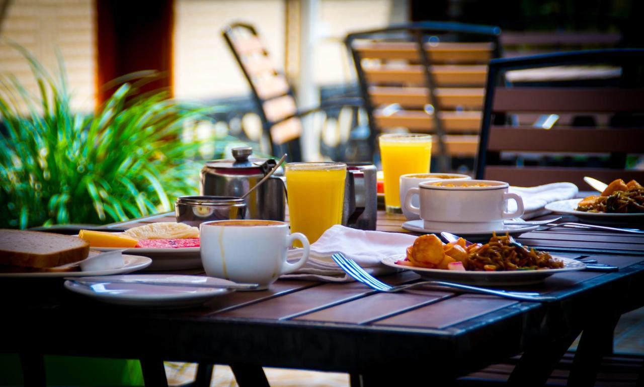 Sandton Hotel Kasese Zewnętrze zdjęcie