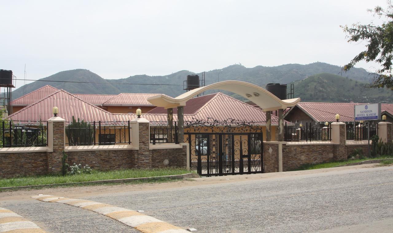 Sandton Hotel Kasese Zewnętrze zdjęcie
